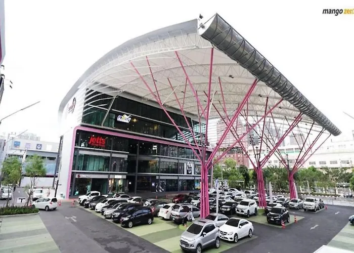 Ostello Siam Stadium *